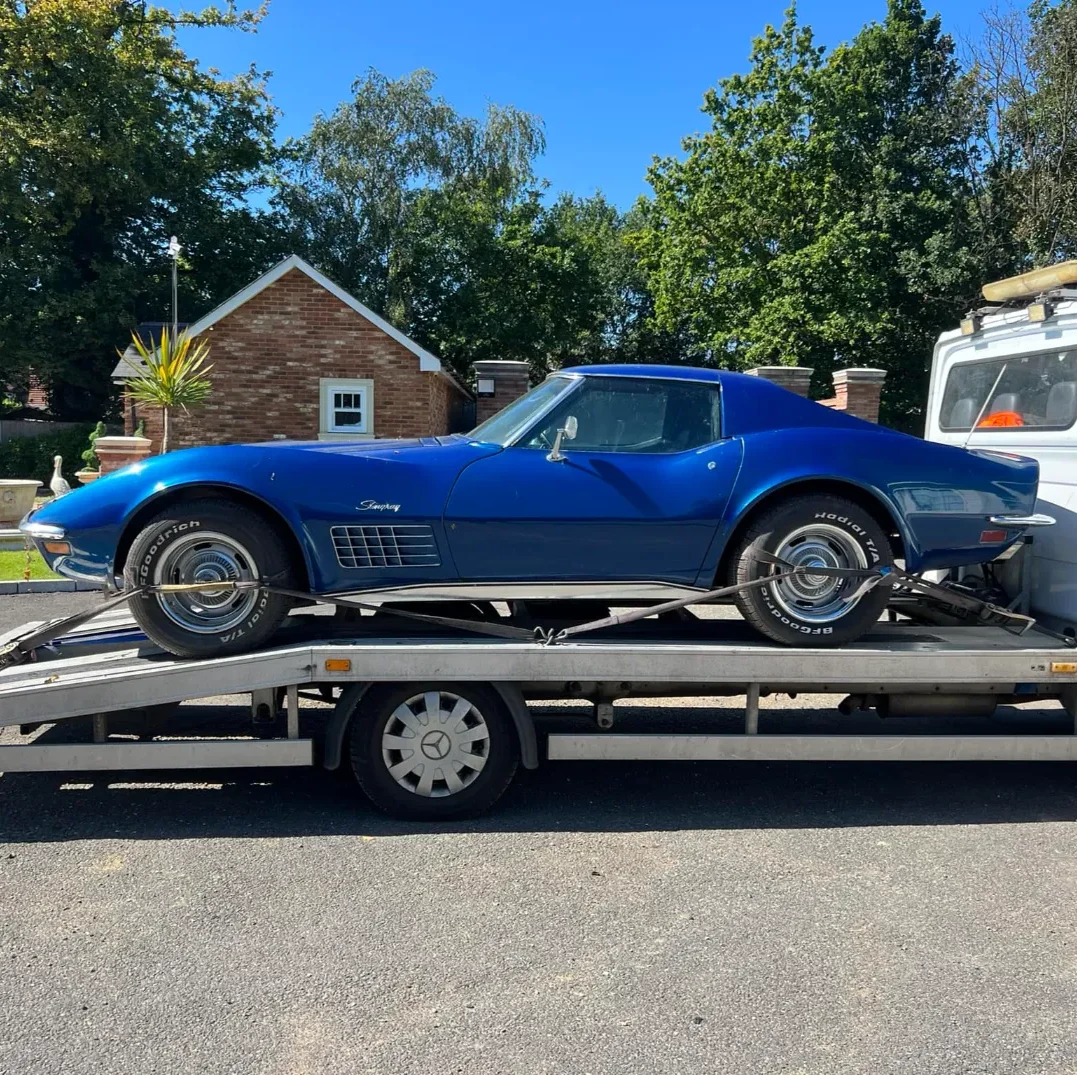 blue classic car recovery london