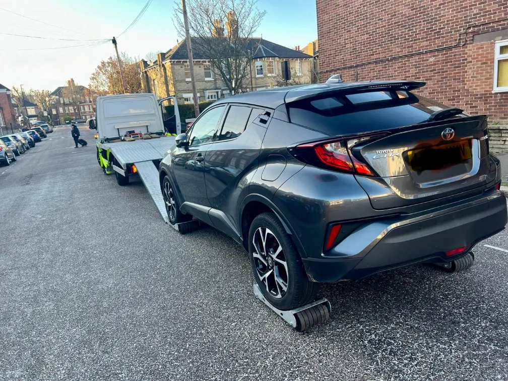 towing a toyota vehicle in london