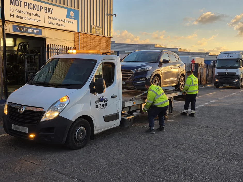 Hyundai Tucson MOT Pickup industrial Estate