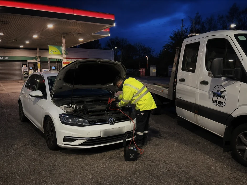 Volkswagen Golf Battery Jump Start Petrol station